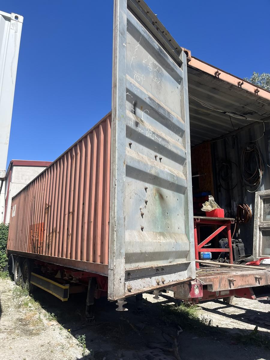 40-Zoll-Seecontainer mit Inhalt z.B. Kompressoren